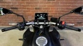 Protector de vidrio templado Pixsel en el velocímetro de la moto YAMAHA MT-07 2025 - 7.9“