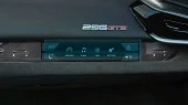 Protector de vidrio templado Pixsel en el monitor FERRARI 296 - 9.2“ 2022 -
