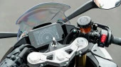 Protector de vidrio templado Pixsel en el velocímetro de la moto CFMOTO 450NK 6.8“
