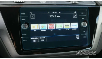 Protector de vidrio templado Pixsel en el monitor VOLKSWAGEN TOURAN - 10.9“ 2022 -