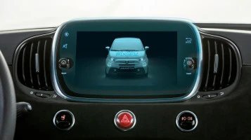 Protector de vidrio templado Pixsel en el monitor FIAT 595 - 9.6“ 2018 -