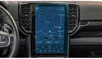 Protector de vidrio templado Pixsel en el monitor FORD RANGER - 13“ 2023 -