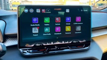 Protector de vidrio templado Pixsel en el monitor CUPRA TERRAMAR - 14“ 2022 -