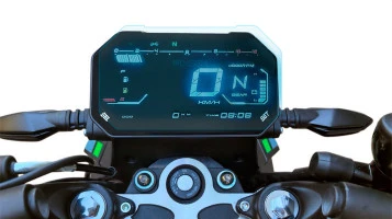 Protector de vidrio templado Pixsel en el velocímetro de la moto MUSSTANG REGION ST200 7.3“