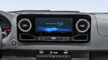 Protector de vidrio templado Pixsel en el monitor MERCEDES BENZ SPRINTER - 10.2“ 2018 -