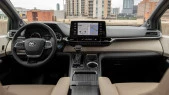 Protector de vidrio templado Pixsel en el monitor TOYOTA SIENNA - 14.8“ 2020 -