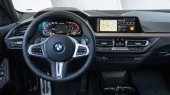 Protector de vidrio templado Pixsel en el monitor BMW 1 / M1 - 14.5“ 2019 - 2024 (F40)
