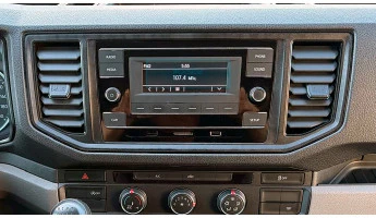 Protector de vidrio templado Pixsel en el monitor MAN TGE - 4.6“ 2017 - 2023