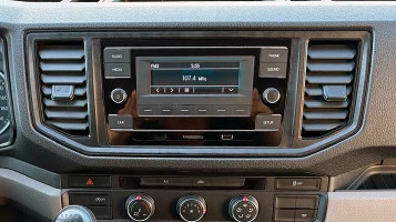 Protector de vidrio templado Pixsel en el monitor MAN TGE - 4.6“ 2017 - 2023