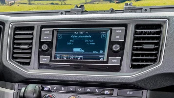 Protector de vidrio templado Pixsel en el monitor MAN TGE - 6.5“ 2017 - 2023