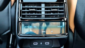 Protector de vidrio templado Pixsel para el control del clima GEELY MONJARO - 6“ 2023 -