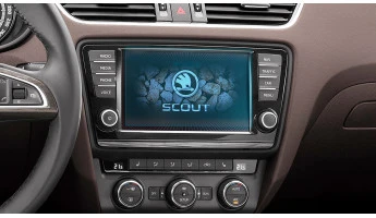 Protector de vidrio templado Pixsel en el monitor SKODA OCTAVIA - 8“ 2013 - 2016