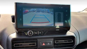 Protector de vidrio templado Pixsel en el monitor PEUGEOT RIFTER - 11.1“ 2024 -