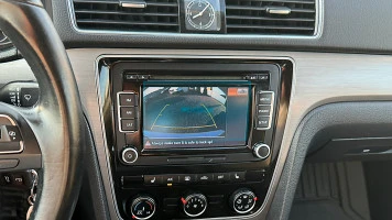 Protector de vidrio templado Pixsel en el monitor VOLKSWAGEN PASSAT - 6.3“ 2015 - 2019 (B8)
