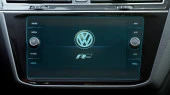 Protector de vidrio templado Pixsel en el monitor VOLKSWAGEN TIGUAN - 10.9“ 2021 - 2023