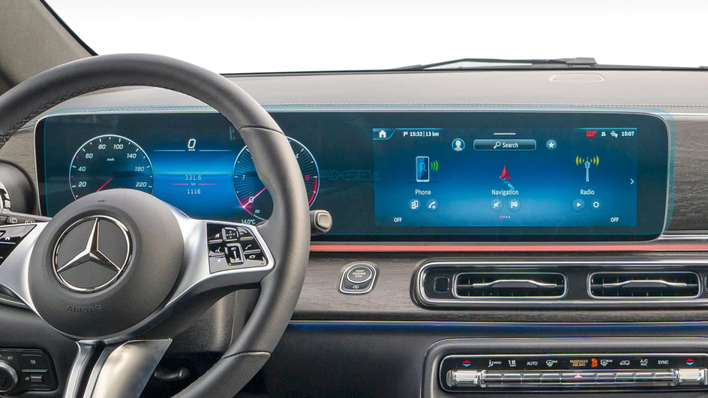 Protector de vidrio templado Pixsel en el panel de instrumentos MERCEDES BENZ V-CLASS - 28.5“ 2024 -