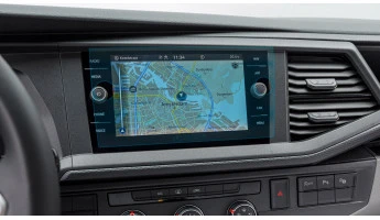 Protector de vidrio templado Pixsel en el monitor VOLKSWAGEN TRANSPORTER - 10.8“ 2021 - 2024