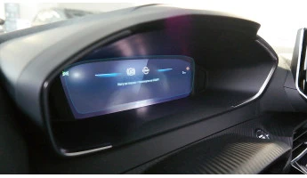 Protector de vidrio templado Pixsel en el panel de instrumentos PEUGEOT 2008 - 9.7“ 2024 -