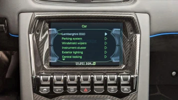 Protector de vidrio templado Pixsel en el monitor LAMBORGHINI AVENTADOR - 5.9“ 2018 -