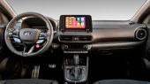 Protector de vidrio templado Pixsel en el monitor HYUNDAI KONA - 8.9“ 2021 - 2023
