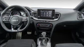 Protector de vidrio templado Pixsel en el monitor KIA CEED - 9“ 2018 -