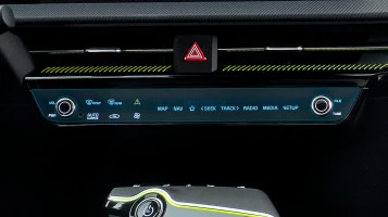 Protector de vidrio templado Pixsel para el control del clima KIA EV6 - 14“ 2022 -