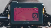 Protector de vidrio templado Pixsel en el velocímetro de la moto KTM Brabus 1500 R 6.8“