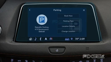 Protector de vidrio templado Pixsel en el monitor CADILLAC XT 4 - 10.9“ 2018 - 2023