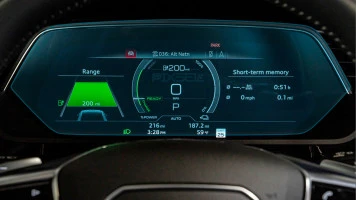 Protector de vidrio templado Pixsel en el panel de instrumentos AUDI Q8 E-Tron - 14.4“ 2022 - 2025