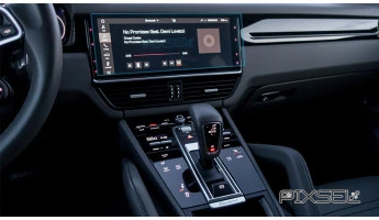 Protector de vidrio templado Pixsel en el monitor PORSCHE CAYENNE - 13.7“ 2018 - 2022