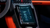 Protector de vidrio templado Pixsel en el monitor LAMBORGHINI HURACAN - 8.2“ 2022 -