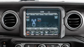 Protector de vidrio templado Pixsel en el monitor JEEP WRANGLER - 8.2“ 2018 - 2023