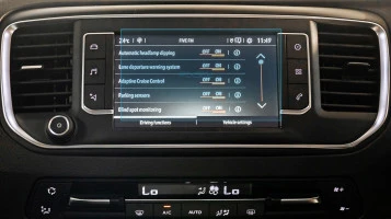 Protector de vidrio templado Pixsel en el monitor OPEL ZAFIRA LIFE - 6.9“ 2019 - 2023