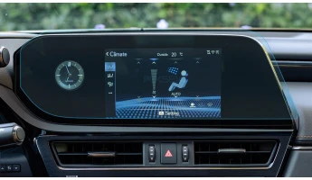 Protector de vidrio templado Pixsel en el monitor LEXUS ES - 17.4“ 2021 -