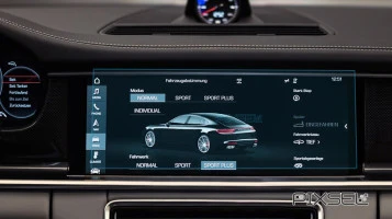 Protector de vidrio templado Pixsel en el monitor PORSCHE PANAMERA - 13.6“ 2017 - 2023