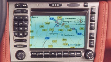 Protector de vidrio templado Pixsel en el monitor PORSCHE 911 - 5.6“ 2006 - 2008