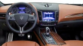 Protector de vidrio templado Pixsel en el monitor MASERATI LEVANTE - 8.2“ 2016 - 2020