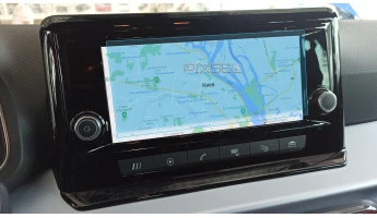 Protector de vidrio templado Pixsel en el monitor SEAT ARONA - 8.3“ 2021 -