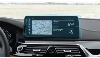 Protector de vidrio templado Pixsel en el monitor BMW 5 / M5 - 14.7“ 2020 - 2023 (G30, G31, G38, F90)