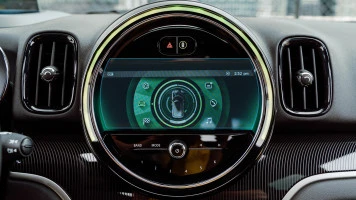 Protector de vidrio templado Pixsel en el monitor MINI COUNTRYMAN - 8.9“ 2020 - 2023