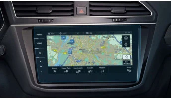 Protector de vidrio templado Pixsel en el monitor VOLKSWAGEN TIGUAN - 11.4“ 2021 - 2023
