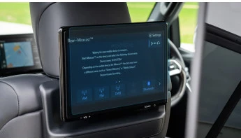 Protector de vidrio templado Pixsel para el monitor trasero TOYOTA LAND CRUISER 300 - 12.8“ 2021 - 2024