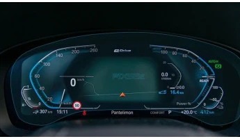 Protector de vidrio templado Pixsel en el panel de instrumentos BMW 5 / M5 - 14.3“ 2020 - 2023 (G30, G31, G38, F90)