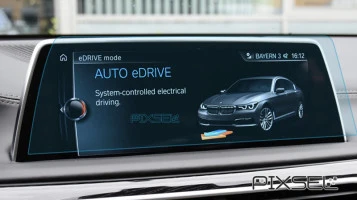 Protector de vidrio templado Pixsel en el monitor BMW 7 - 13.1“ 2019 - 2022 (G11, G12)