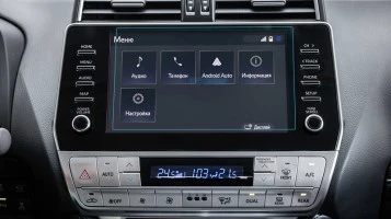 Protector de vidrio templado Pixsel en el monitor TOYOTA PRADO - 9“ 2020 - 2023