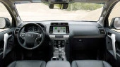 Protector de vidrio templado Pixsel en el monitor TOYOTA PRADO - 9“ 2020 - 2023