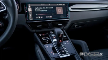 Protector de vidrio templado Pixsel en el monitor PORSCHE CAYENNE - 13.7“ 2017 - 2018