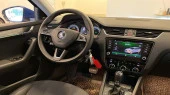 Protector de vidrio templado Pixsel en el monitor SKODA OCTAVIA - 12.2“ 2017 - 2020