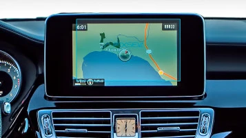 Protector de vidrio templado Pixsel en el monitor MERCEDES BENZ CLS-CLASS - 6.9“ 2015 - 2018