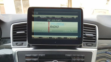 Protector de vidrio templado Pixsel en el monitor MERCEDES BENZ ML-CLASS - 6.9“ 2011 - 2015